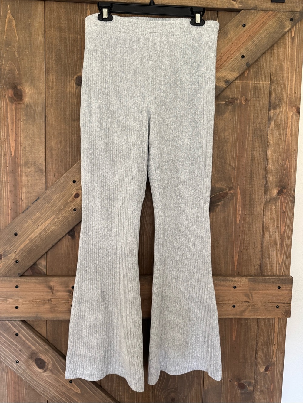 Aerie Light Gray Ribbed Knit Flare Pants Size Large